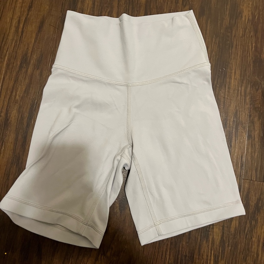 Aritzia biker shorts